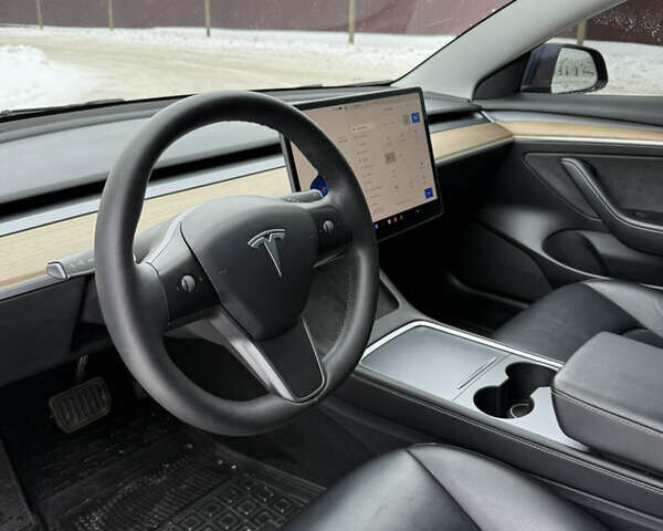 Синий Тесла Модель 3, объемом двигателя 0 л и пробегом 54 тыс. км за 19300 $, фото 16 на Automoto.ua
