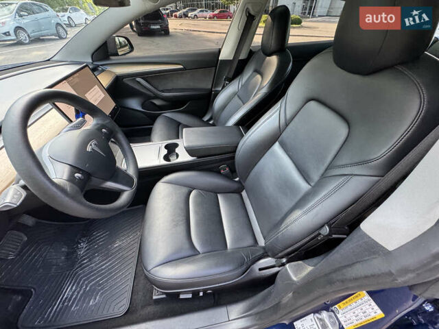 Синий Тесла Модель 3, объемом двигателя 0 л и пробегом 96 тыс. км за 19999 $, фото 30 на Automoto.ua