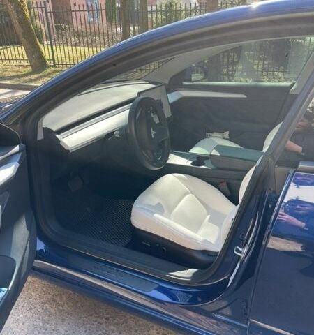 Синий Тесла Модель 3, объемом двигателя 0 л и пробегом 32 тыс. км за 23900 $, фото 13 на Automoto.ua