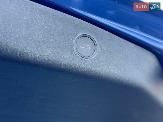 Синий Тесла Модель 3, объемом двигателя 0 л и пробегом 133 тыс. км за 14799 $, фото 26 на Automoto.ua