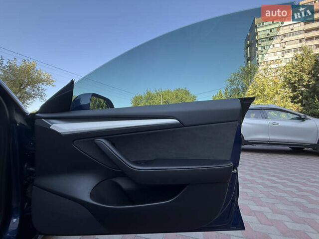 Тесла Модель 3 2022 в Днепре (Днепропетровске) на Automoto.ua Синий Тесла Модель 3, объемом двигателя 0 л и пробегом 25 тыс. км за 21200 $, фото 45 на Automoto.ua