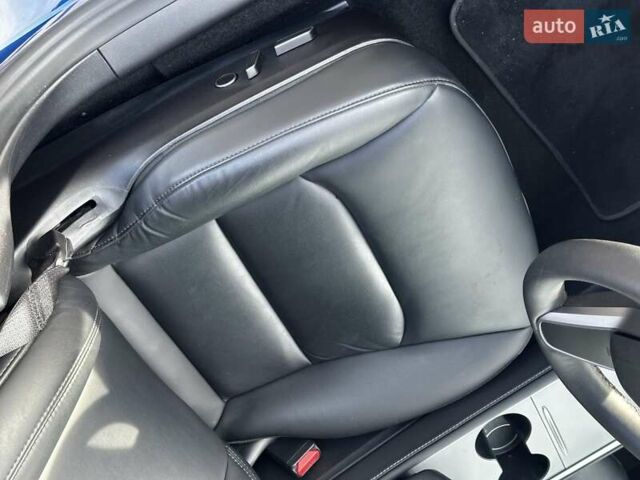 Синій Тесла Модель 3, об'ємом двигуна 0 л та пробігом 44 тис. км за 21699 $, фото 18 на Automoto.ua