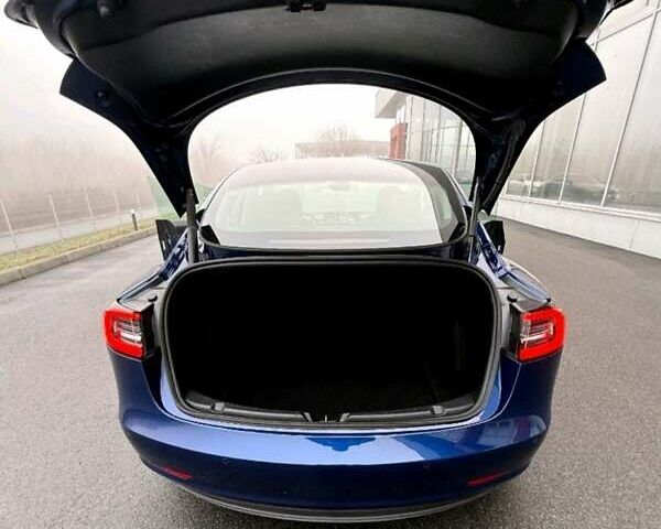 Синий Тесла Модель 3, объемом двигателя 0 л и пробегом 220 тыс. км за 18700 $, фото 2 на Automoto.ua