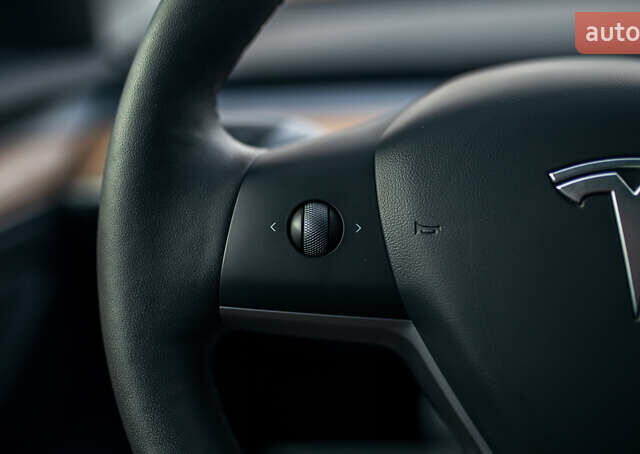 Синій Тесла Модель 3, об'ємом двигуна 0 л та пробігом 27 тис. км за 34999 $, фото 54 на Automoto.ua