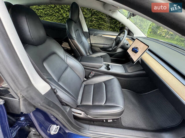 Синий Тесла Модель 3, объемом двигателя 0 л и пробегом 96 тыс. км за 19999 $, фото 44 на Automoto.ua