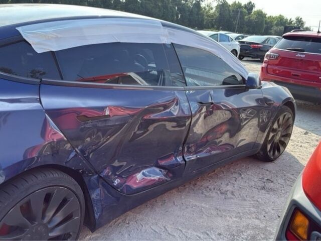 Синий Тесла Модель 3, объемом двигателя 0 л и пробегом 90 тыс. км за 18500 $, фото 4 на Automoto.ua