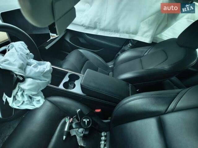 Синий Тесла Модель 3, объемом двигателя 0 л и пробегом 80 тыс. км за 12200 $, фото 7 на Automoto.ua