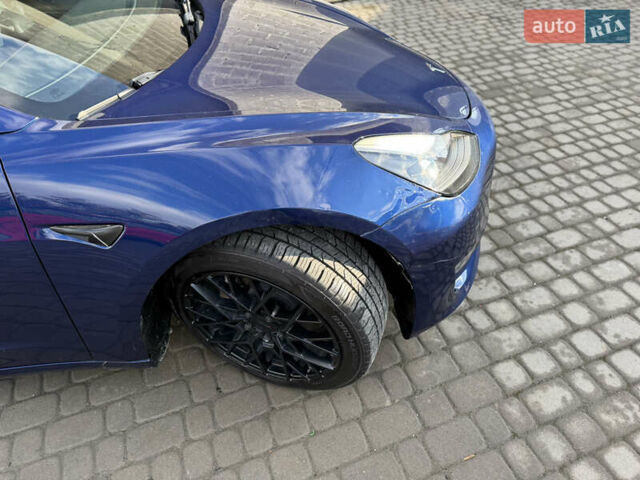 Синий Тесла Модель 3, объемом двигателя 0 л и пробегом 198 тыс. км за 15500 $, фото 3 на Automoto.ua