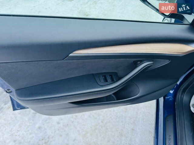Синій Тесла Модель 3, об'ємом двигуна 0 л та пробігом 145 тис. км за 22900 $, фото 31 на Automoto.ua