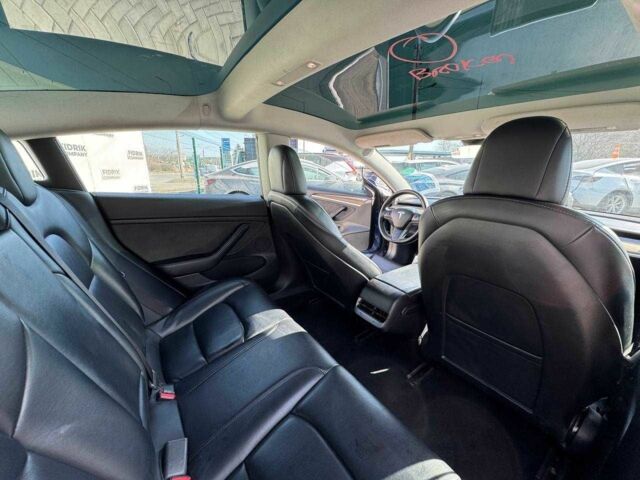 Синій Тесла Модель 3, об'ємом двигуна 0 л та пробігом 310 тис. км за 10300 $, фото 5 на Automoto.ua