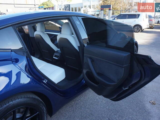 Синий Тесла Модель 3, объемом двигателя 0 л и пробегом 58 тыс. км за 22900 $, фото 26 на Automoto.ua