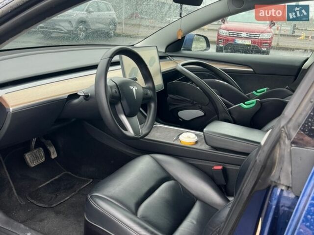Синий Тесла Модель 3, объемом двигателя 0 л и пробегом 95 тыс. км за 15900 $, фото 8 на Automoto.ua