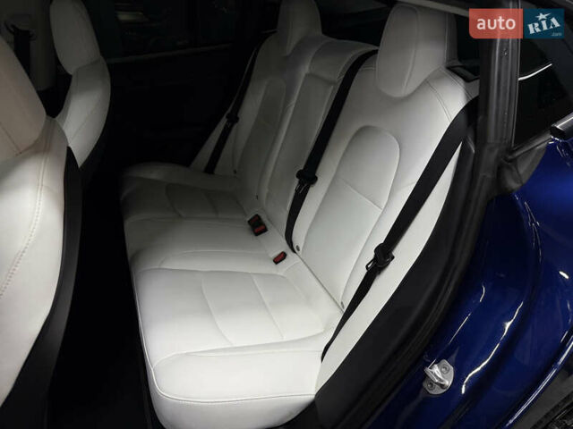 Синий Тесла Модель 3, объемом двигателя 0 л и пробегом 59 тыс. км за 20900 $, фото 20 на Automoto.ua