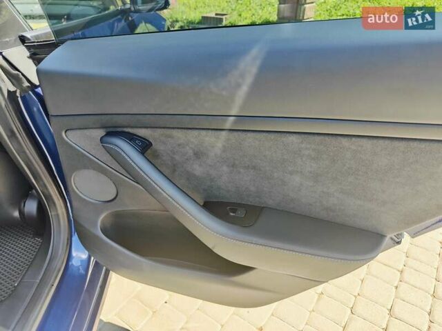 Синій Тесла Модель 3, об'ємом двигуна 0 л та пробігом 25 тис. км за 24999 $, фото 21 на Automoto.ua