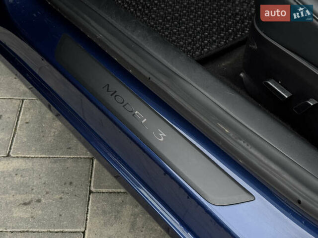 Синій Тесла Модель 3, об'ємом двигуна 0 л та пробігом 97 тис. км за 18700 $, фото 34 на Automoto.ua