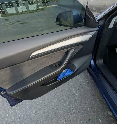 Синий Тесла Модель 3, объемом двигателя 0 л и пробегом 45 тыс. км за 24700 $, фото 30 на Automoto.ua