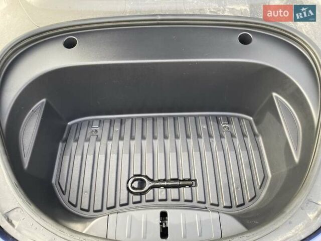 Синий Тесла Модель 3, объемом двигателя 0 л и пробегом 26 тыс. км за 24500 $, фото 18 на Automoto.ua