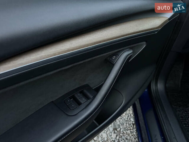 Синий Тесла Модель 3, объемом двигателя 0 л и пробегом 53 тыс. км за 19500 $, фото 10 на Automoto.ua