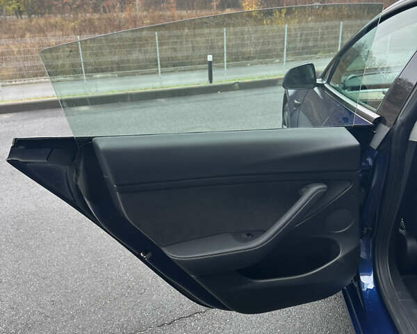 Синий Тесла Модель 3, объемом двигателя 0 л и пробегом 50 тыс. км за 22000 $, фото 16 на Automoto.ua