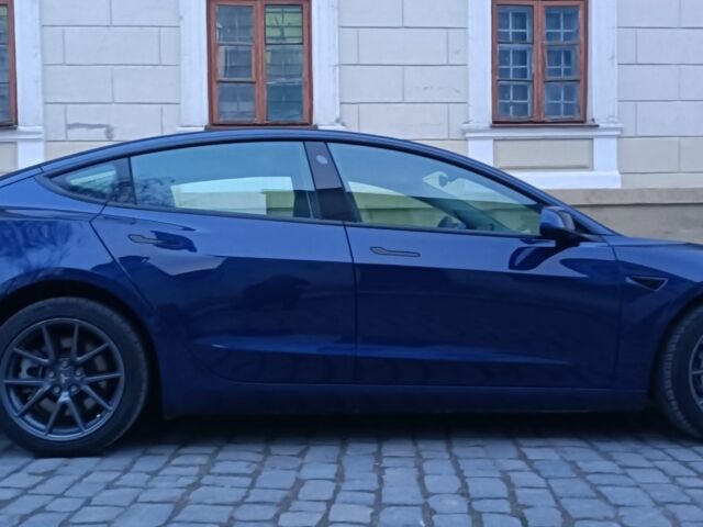 Синий Тесла Модель 3, объемом двигателя 0 л и пробегом 141 тыс. км за 19900 $, фото 4 на Automoto.ua