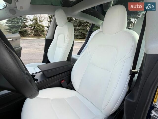 Синій Тесла Модель 3, об'ємом двигуна 0 л та пробігом 40 тис. км за 20000 $, фото 2 на Automoto.ua