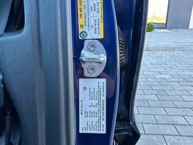 Синій Тесла Модель 3, об'ємом двигуна 0 л та пробігом 123 тис. км за 18850 $, фото 15 на Automoto.ua