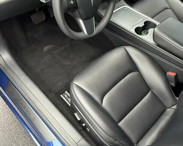 Синий Тесла Модель 3, объемом двигателя 0 л и пробегом 70 тыс. км за 19700 $, фото 11 на Automoto.ua