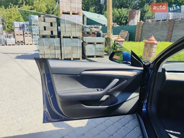 Синій Тесла Модель 3, об'ємом двигуна 0 л та пробігом 25 тис. км за 24999 $, фото 26 на Automoto.ua