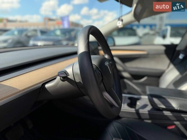 Синій Тесла Модель 3, об'ємом двигуна 0 л та пробігом 75 тис. км за 20490 $, фото 26 на Automoto.ua