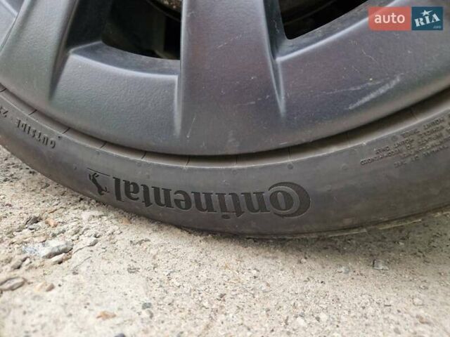 Синий Тесла Модель 3, объемом двигателя 0 л и пробегом 110 тыс. км за 19999 $, фото 17 на Automoto.ua