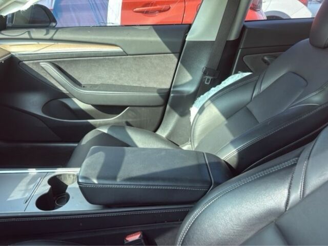 Синий Тесла Модель 3, объемом двигателя 0 л и пробегом 90 тыс. км за 18500 $, фото 6 на Automoto.ua