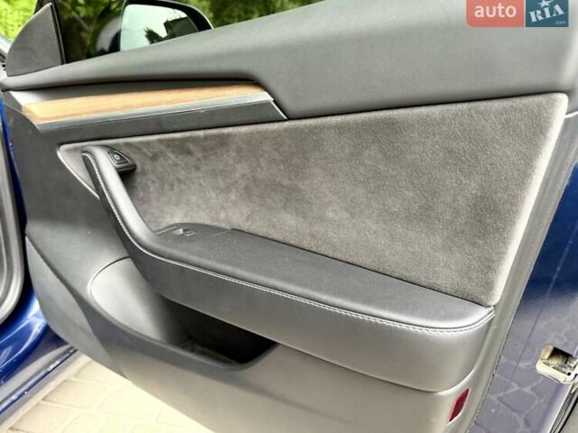 Синий Тесла Модель 3, объемом двигателя 0 л и пробегом 31 тыс. км за 23500 $, фото 20 на Automoto.ua