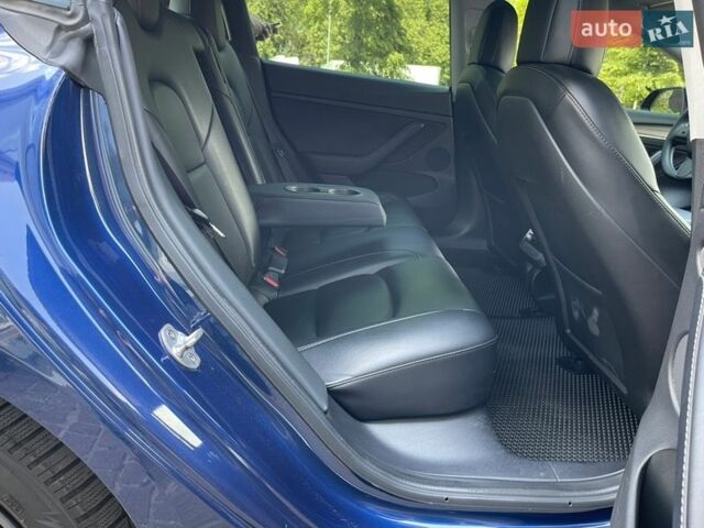 Синій Тесла Модель 3, об'ємом двигуна 0 л та пробігом 48 тис. км за 19990 $, фото 34 на Automoto.ua