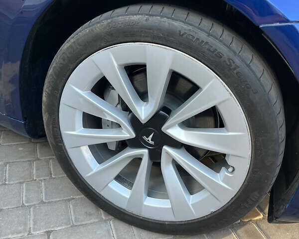 Синий Тесла Модель 3, объемом двигателя 0 л и пробегом 26 тыс. км за 23500 $, фото 2 на Automoto.ua