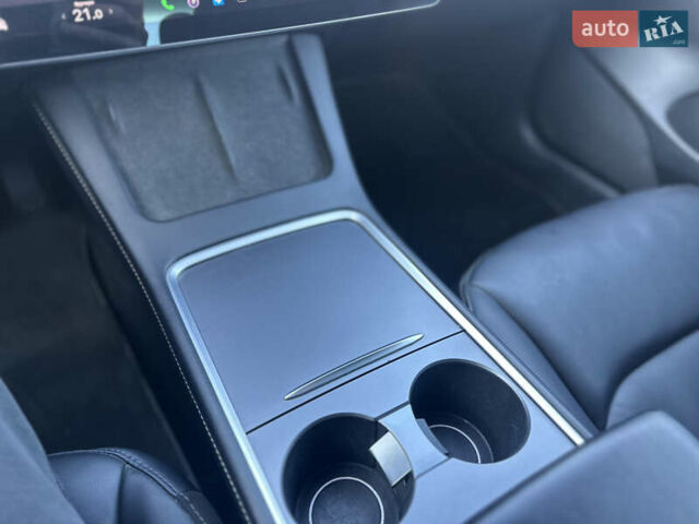 Синий Тесла Модель 3, объемом двигателя 0 л и пробегом 133 тыс. км за 14799 $, фото 13 на Automoto.ua