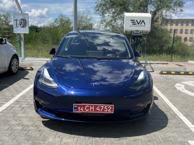 Синій Тесла Модель 3, об'ємом двигуна 0 л та пробігом 65 тис. км за 18800 $, фото 1 на Automoto.ua