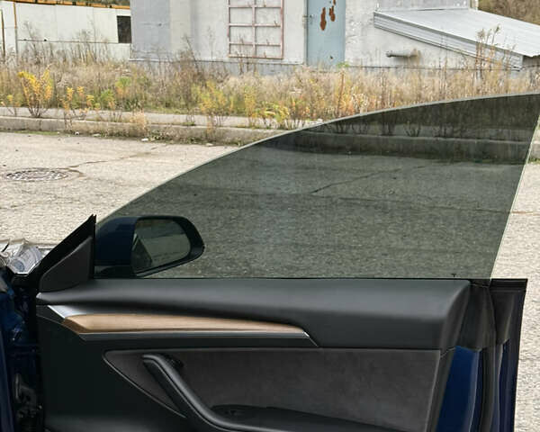 Тесла Модель 3 2022 в Харькове на Automoto.ua Синий Тесла Модель 3, объемом двигателя 0 л и пробегом 52 тыс. км за 24999 $, фото 12 на Automoto.ua