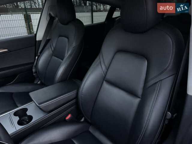 Синий Тесла Модель 3, объемом двигателя 0 л и пробегом 53 тыс. км за 19500 $, фото 9 на Automoto.ua