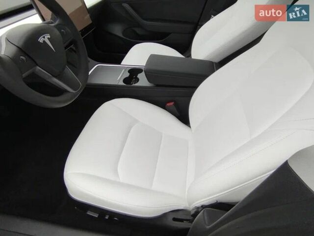 Синій Тесла Модель 3, об'ємом двигуна 0 л та пробігом 65 тис. км за 16000 $, фото 11 на Automoto.ua