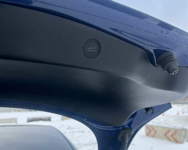 Синий Тесла Модель 3, объемом двигателя 0 л и пробегом 104 тыс. км за 18900 $, фото 13 на Automoto.ua