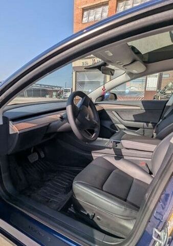 Синій Тесла Модель 3, об'ємом двигуна 0 л та пробігом 67 тис. км за 23000 $, фото 19 на Automoto.ua