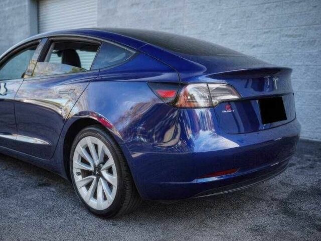 Синий Тесла Модель 3, объемом двигателя 0 л и пробегом 39 тыс. км за 19800 $, фото 4 на Automoto.ua