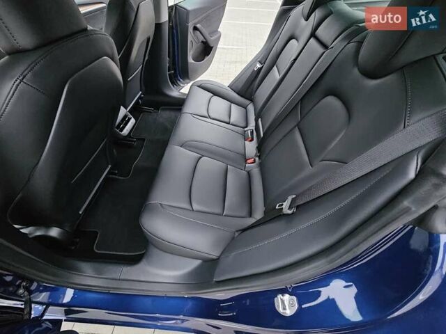 Синий Тесла Модель 3, объемом двигателя 0 л и пробегом 30 тыс. км за 27800 $, фото 38 на Automoto.ua