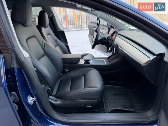 Синий Тесла Модель 3, объемом двигателя 0 л и пробегом 35 тыс. км за 21700 $, фото 35 на Automoto.ua