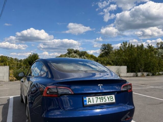 Синий Тесла Модель 3, объемом двигателя 0 л и пробегом 53 тыс. км за 25078 $, фото 3 на Automoto.ua