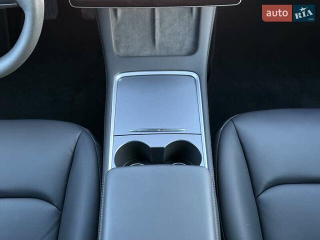 Синій Тесла Модель 3, об'ємом двигуна 0 л та пробігом 21 тис. км за 20999 $, фото 118 на Automoto.ua