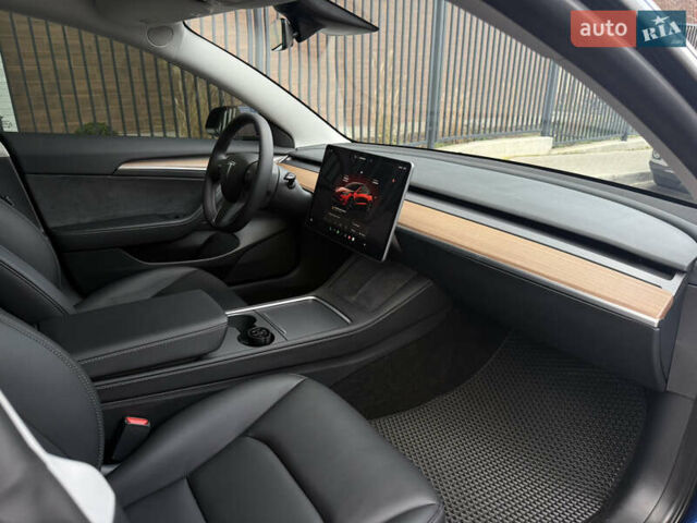 Синий Тесла Модель 3, объемом двигателя 0 л и пробегом 38 тыс. км за 20400 $, фото 9 на Automoto.ua