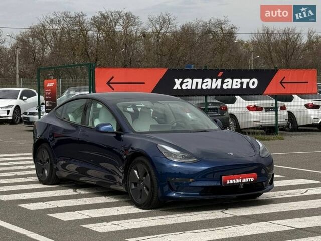 Синий Тесла Модель 3, объемом двигателя 0 л и пробегом 30 тыс. км за 22200 $, фото 2 на Automoto.ua