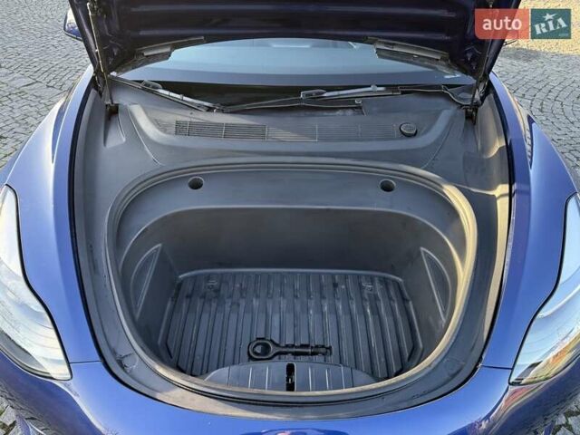 Синій Тесла Модель 3, об'ємом двигуна 0 л та пробігом 21 тис. км за 20999 $, фото 105 на Automoto.ua