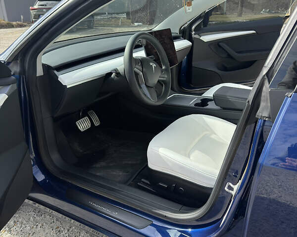 Синій Тесла Модель 3, об'ємом двигуна 0 л та пробігом 44 тис. км за 24999 $, фото 8 на Automoto.ua